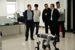 鹏对威思顿公司一行的到访暗示强烈热闹欢送