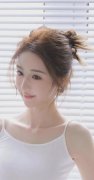 操纵职务便当为他人正在地盘开辟、项目承揽等
